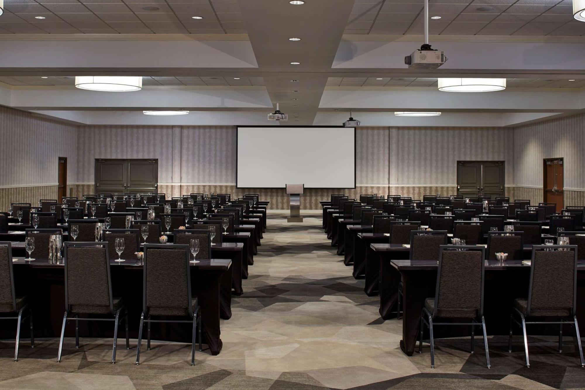 Doubletree By Hilton Atlanta Perimeter Dunwoody Hotel Bagian luar foto