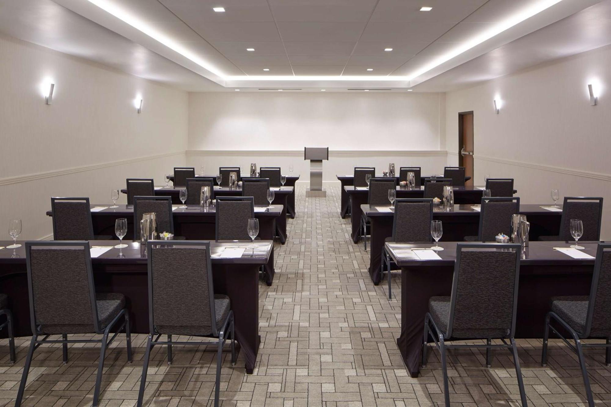 Doubletree By Hilton Atlanta Perimeter Dunwoody Hotel Bagian luar foto
