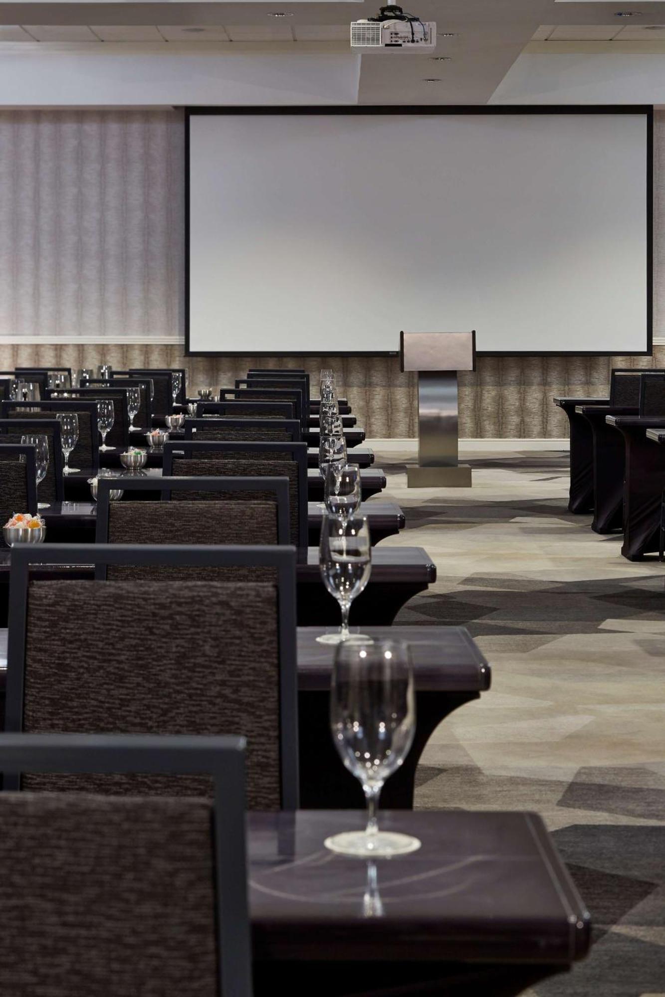 Doubletree By Hilton Atlanta Perimeter Dunwoody Hotel Bagian luar foto